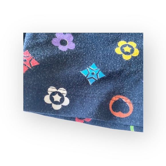 Flowers by Zoe ❉ Handbag Print Shorts ❉ Black with Multi Color Logo Print ❉ 6X 6 - Picture 6 of 14
